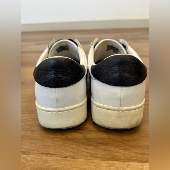 Armani Exchange White Leather Low-Top Sneakers - Picture 6 of 13